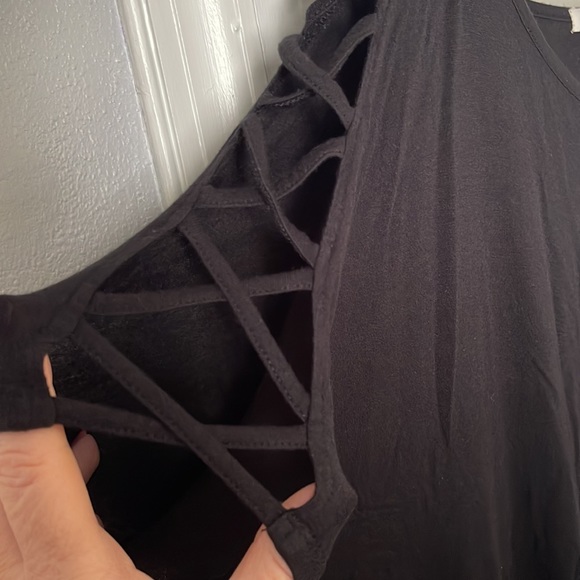 Top - Picture 3 of 3